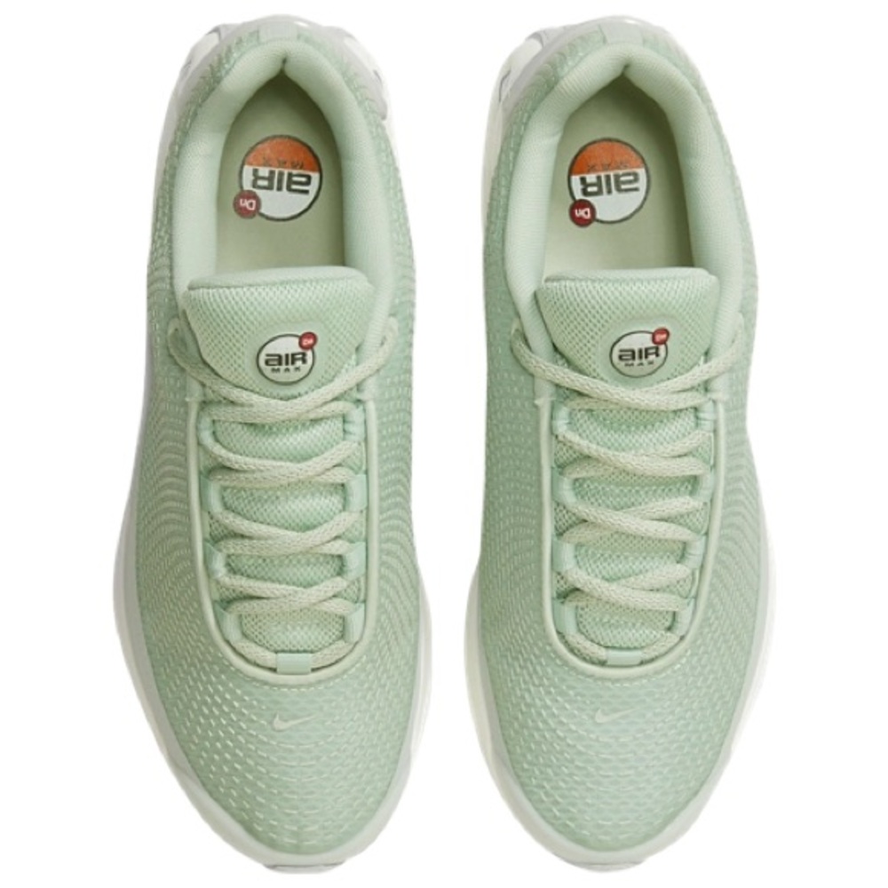 Nike‎ women’s Air Max Mint Green Sneakers Zise 10 NEW